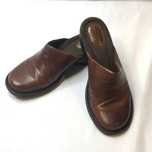 Clarks Slip on clogs Women's size6 1/2
